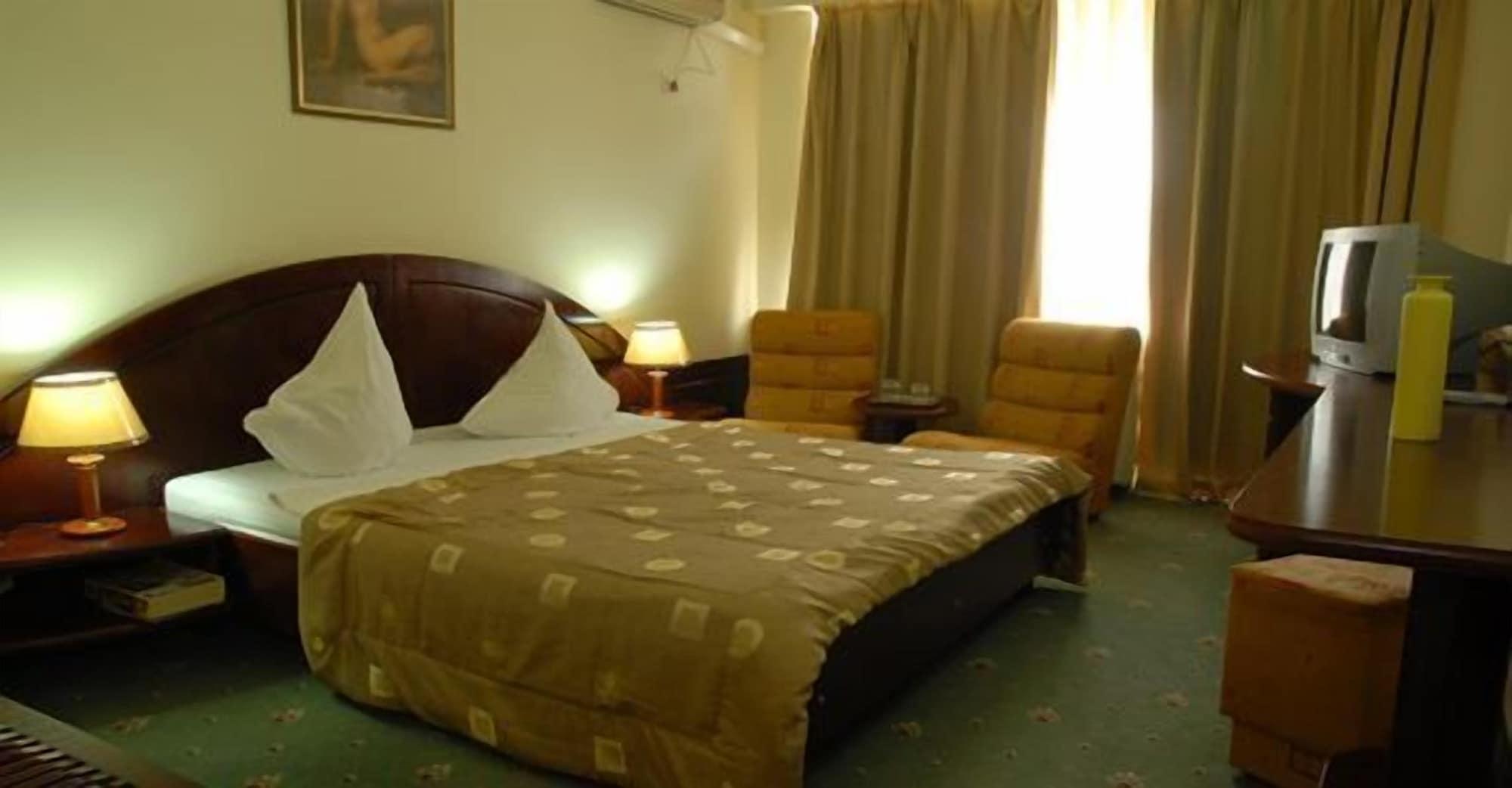 Hotel Delta 3 Tulça Dış mekan fotoğraf