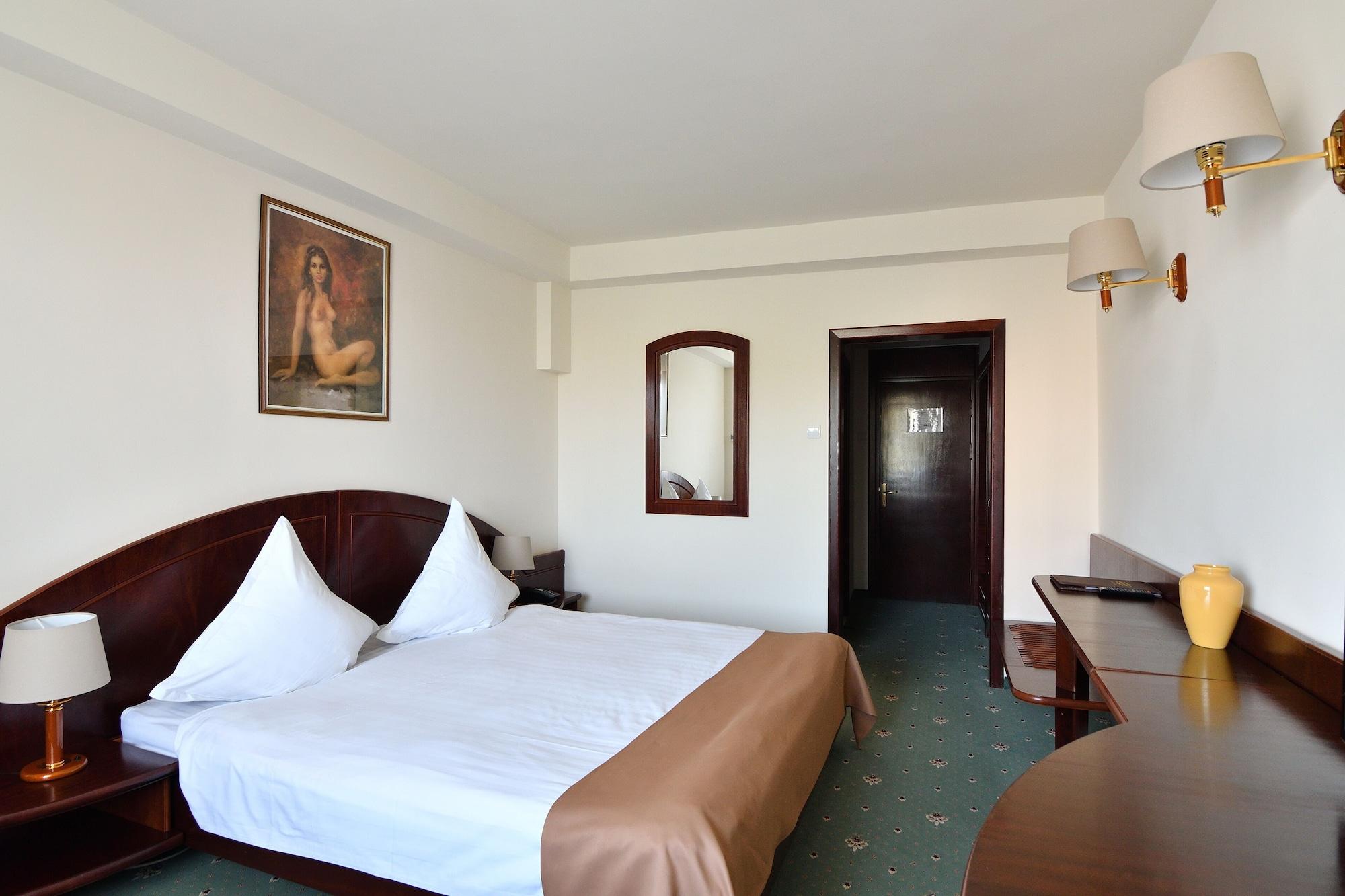 Hotel Delta 3 Tulça Dış mekan fotoğraf