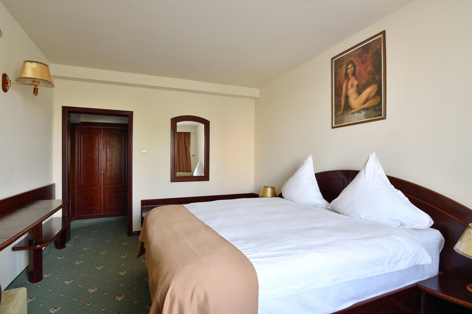 Hotel Delta 3 Tulça Dış mekan fotoğraf